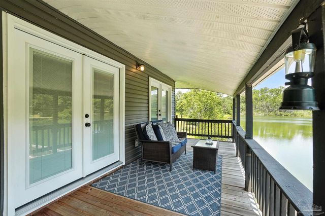 4608 Riley Rd, Milton, FL 32583