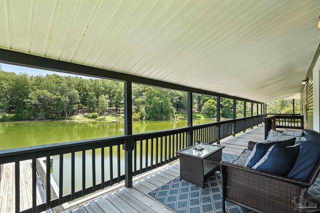 4608 Riley Rd, Milton, FL 32583