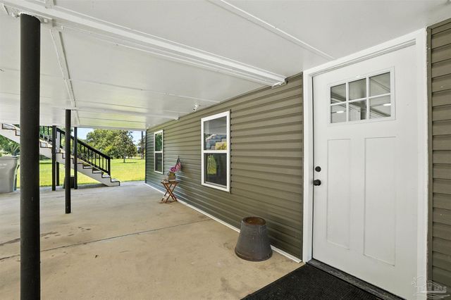 4608 Riley Rd, Milton, FL 32583