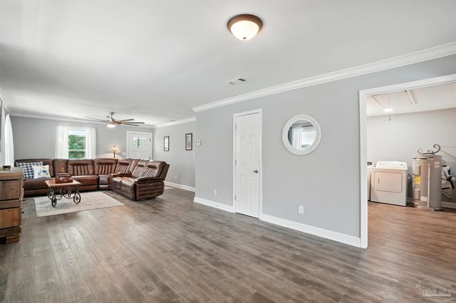 4608 Riley Rd, Milton, FL 32583
