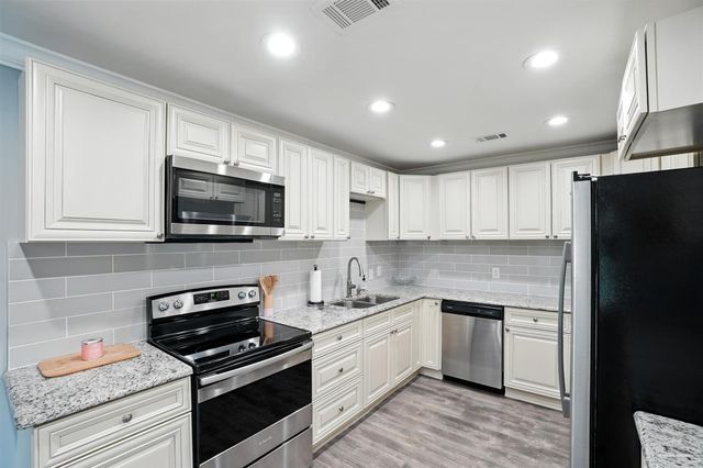 4608 Riley Rd, Milton, FL 32583