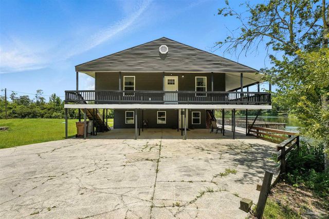 4608 Riley Rd, Milton, FL 32583