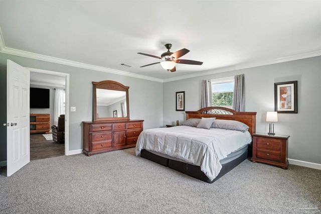 4608 Riley Rd, Milton, FL 32583