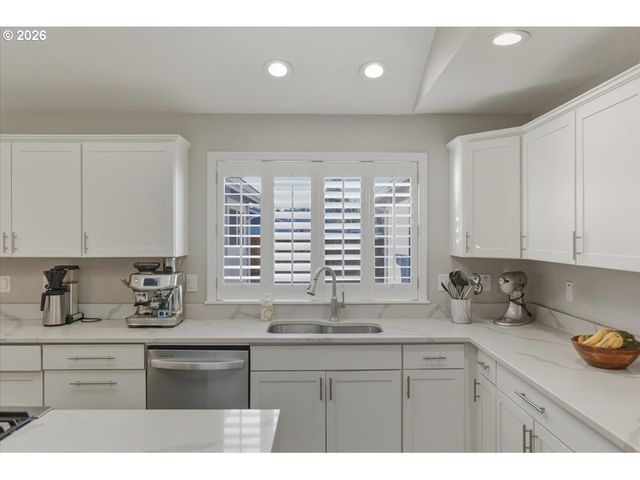 931 ORCHARD St N, Keizer, OR 97303