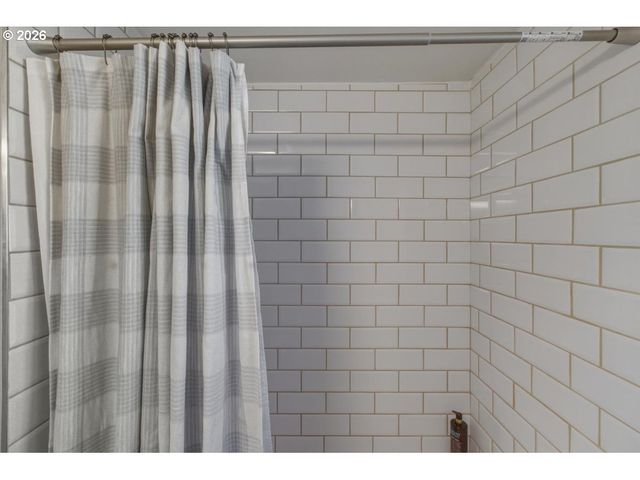 931 ORCHARD St N, Keizer, OR 97303