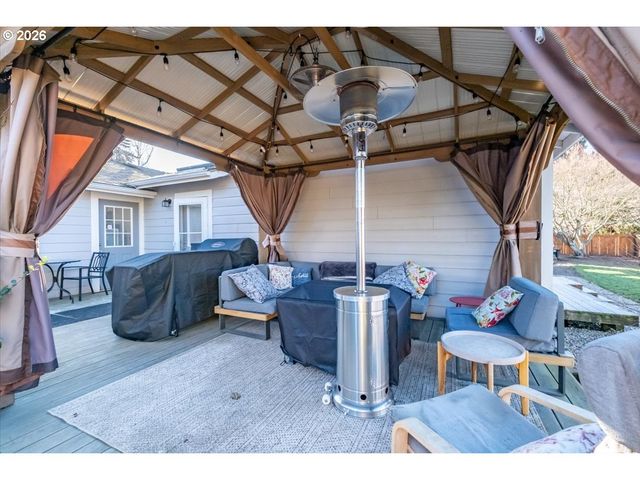 931 ORCHARD St N, Keizer, OR 97303