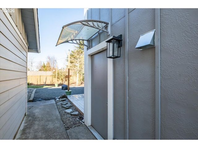 931 ORCHARD St N, Keizer, OR 97303