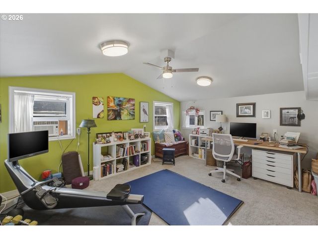 931 ORCHARD St N, Keizer, OR 97303