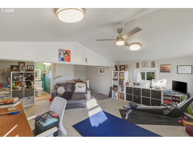 931 ORCHARD St N, Keizer, OR 97303