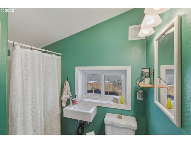 931 ORCHARD St N, Keizer, OR 97303