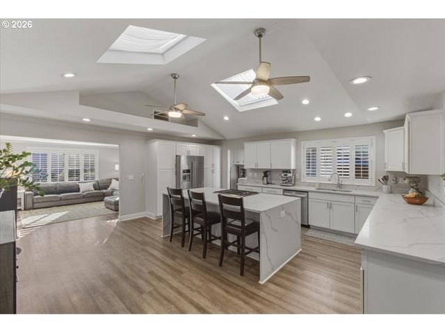 931 ORCHARD St N, Keizer, OR 97303