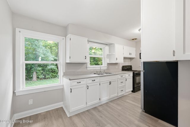 4106 Moray Ct, Louisville, KY 40216