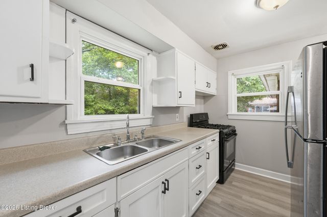 4106 Moray Ct, Louisville, KY 40216