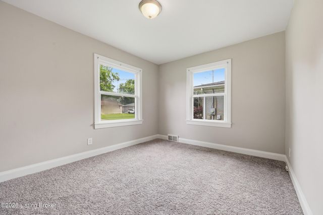 4106 Moray Ct, Louisville, KY 40216