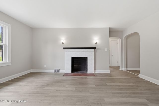 4106 Moray Ct, Louisville, KY 40216