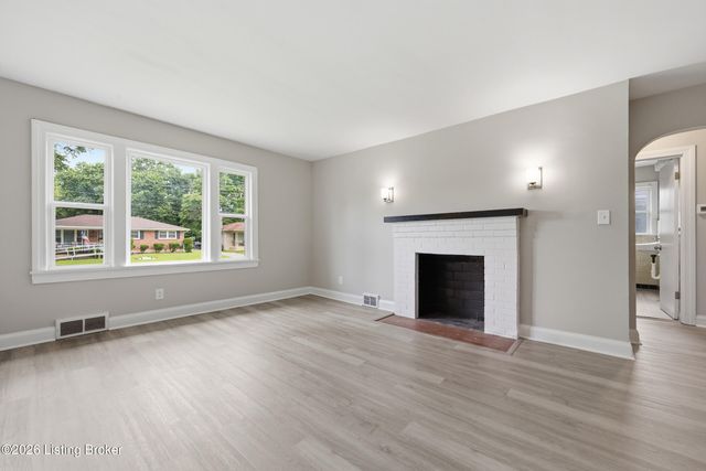 4106 Moray Ct, Louisville, KY 40216