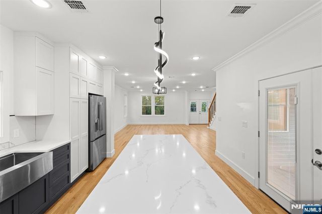 459 Washington Avenue, Rutherford, NJ 07070