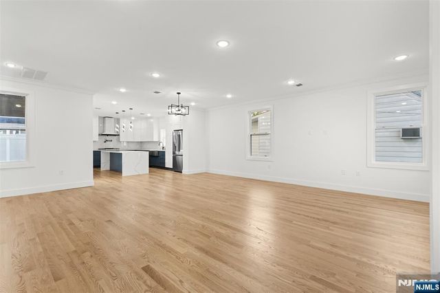 459 Washington Avenue, Rutherford, NJ 07070
