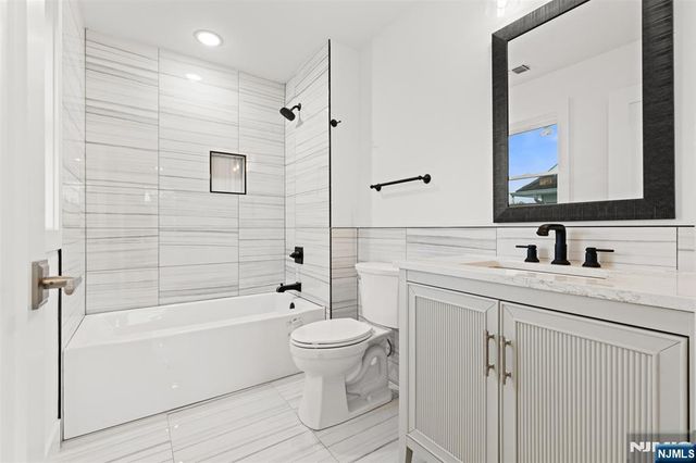 459 Washington Avenue, Rutherford, NJ 07070