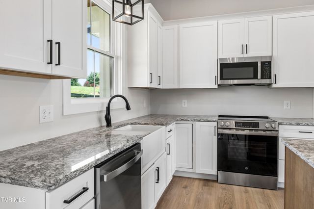 44 Steepleview Court, Jonesborough, TN 37659