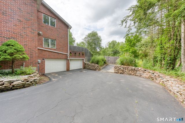 1010 Strong Road, South Windsor, CT 06074