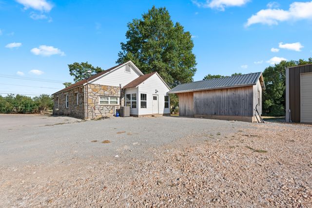 28151 S 620 Rd., Grove, OK 74344