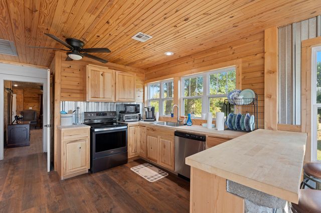 28151 S 620 Rd., Grove, OK 74344