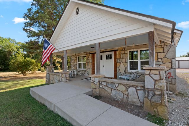 28151 S 620 Rd., Grove, OK 74344