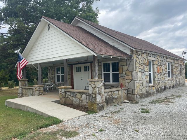 28151 S 620 Rd., Grove, OK 74344