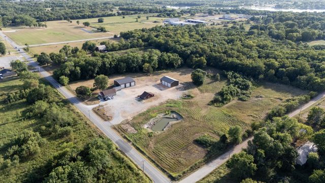 28151 S 620 Rd., Grove, OK 74344