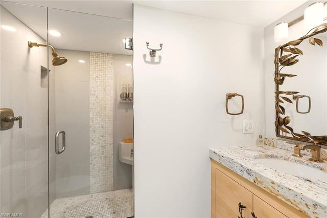 250 Park Shore DR E # 101, Naples, FL 34103