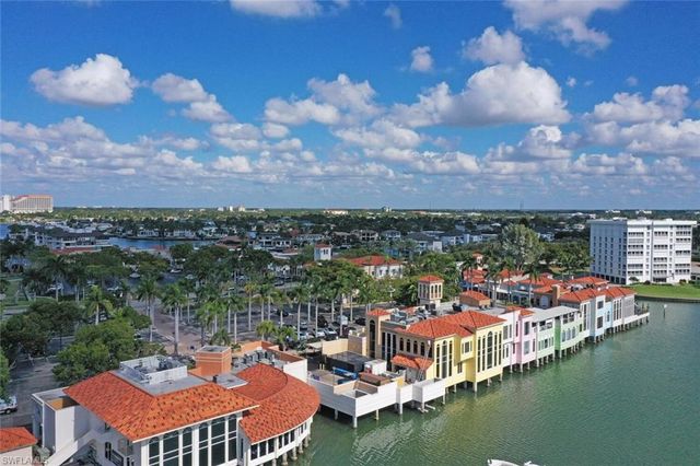 250 Park Shore DR E # 101, Naples, FL 34103