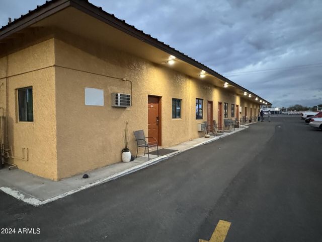 8019 E MAIN Street, Mesa, AZ 85207