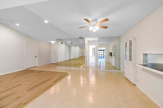 13257 Touchstone Place, Palm Beach Gardens, FL 33418