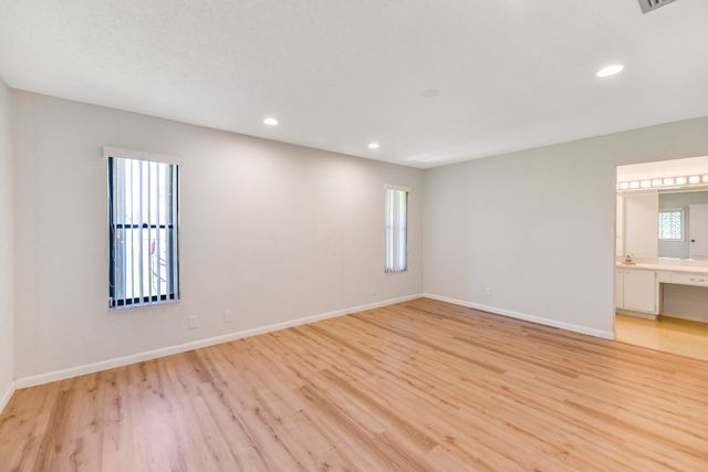 13257 Touchstone Place, Palm Beach Gardens, FL 33418