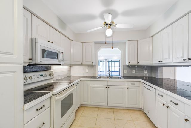 13257 Touchstone Place, Palm Beach Gardens, FL 33418