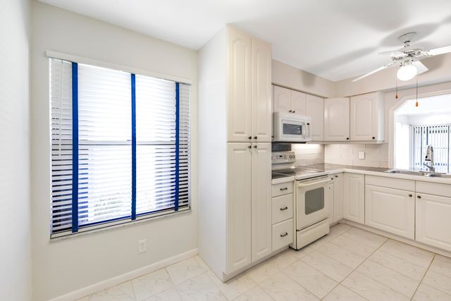 13257 Touchstone Place, Palm Beach Gardens, FL 33418