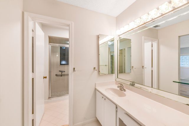 13257 Touchstone Place, Palm Beach Gardens, FL 33418