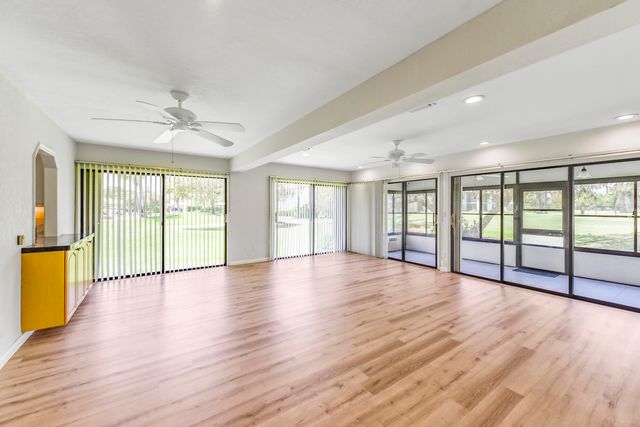 13257 Touchstone Place, Palm Beach Gardens, FL 33418