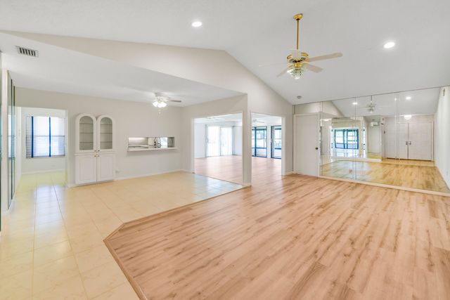 13257 Touchstone Place, Palm Beach Gardens, FL 33418