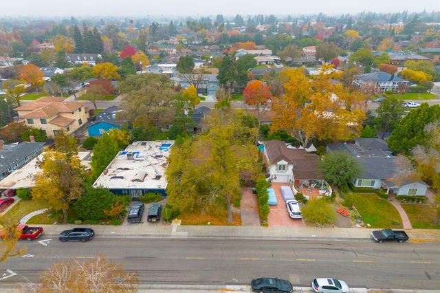 1147 N Country Club Blvd, Stockton, CA 95204