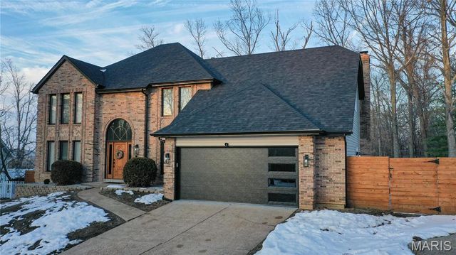 6906 Wellsford Court, Oakville, MO 63129