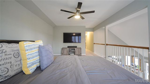 6906 Wellsford Court, Oakville, MO 63129