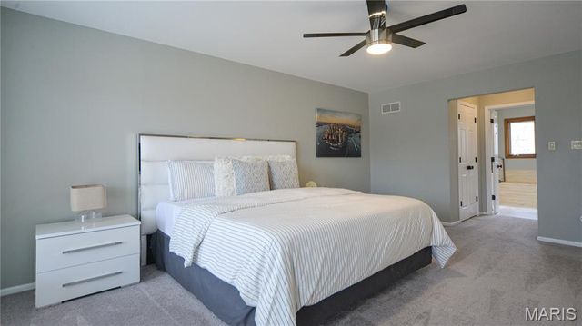 6906 Wellsford Court, Oakville, MO 63129