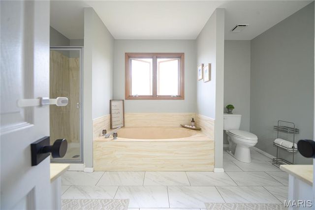 6906 Wellsford Court, Oakville, MO 63129