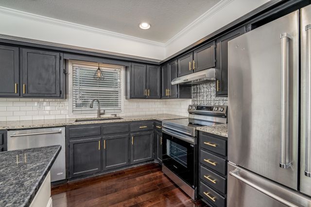 1728 N Overlook, Derby, KS 67037