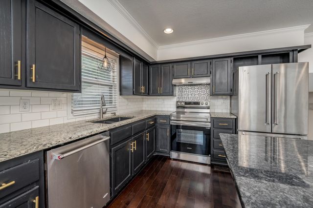 1728 N Overlook, Derby, KS 67037
