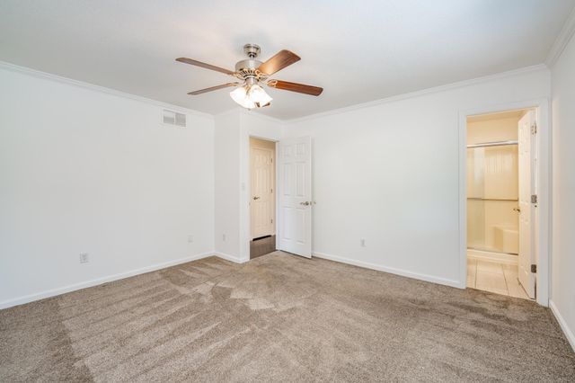 1728 N Overlook, Derby, KS 67037