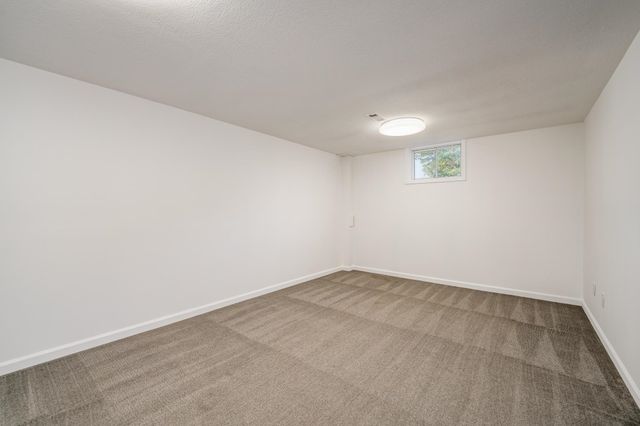 1728 N Overlook, Derby, KS 67037