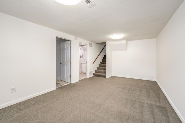 1728 N Overlook, Derby, KS 67037